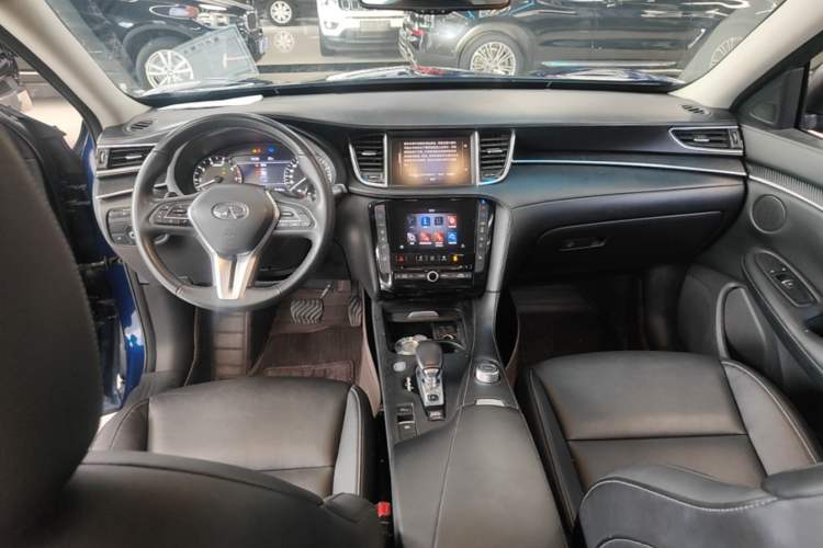 Used Infiniti QX50 2020 2.0T Two-Wheel Drive Fashion Edition Center Console