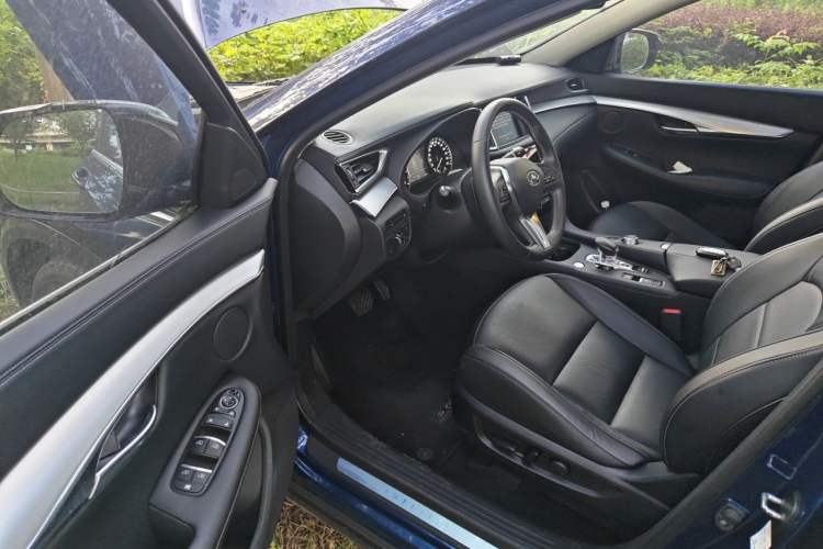 Used Infiniti QX50 2020 2.0T All-Wheel-Drive Elite Version Driver Seat