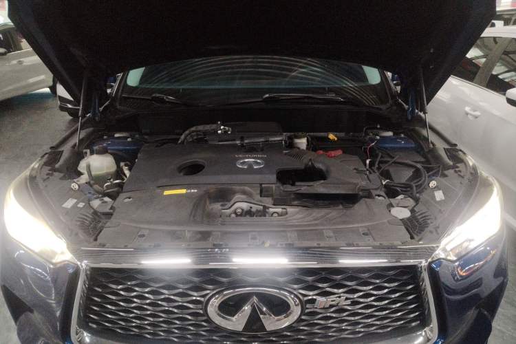 Used Infiniti QX50 2020 2.0T Two-Wheel Drive Fashion Edition Engine Bay