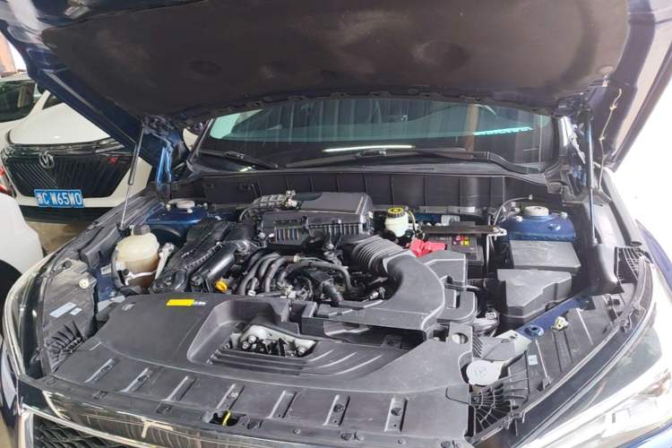 Used Infiniti QX50 2020 2.0T Two-Wheel Drive Fashion Edition Engine Bay