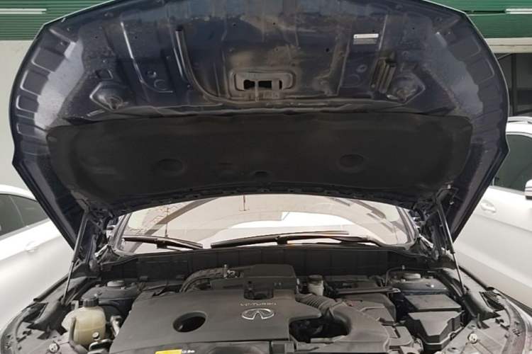 Used Infiniti QX50 2020 2.0T All-Wheel-Drive Elite Version Engine Bay