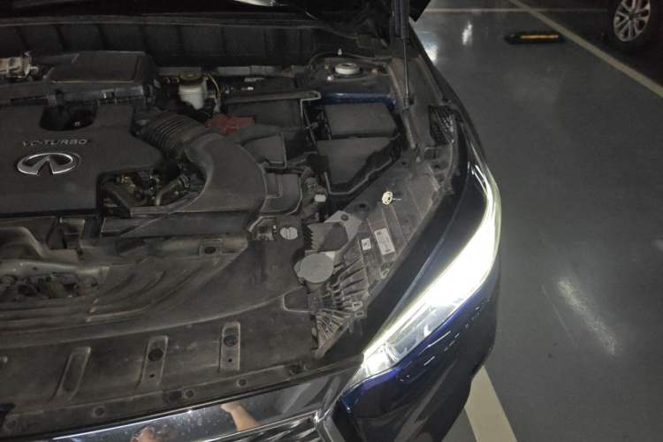 Used Infiniti QX50 2020 2.0T All-Wheel-Drive Elite Version Engine Bay Left