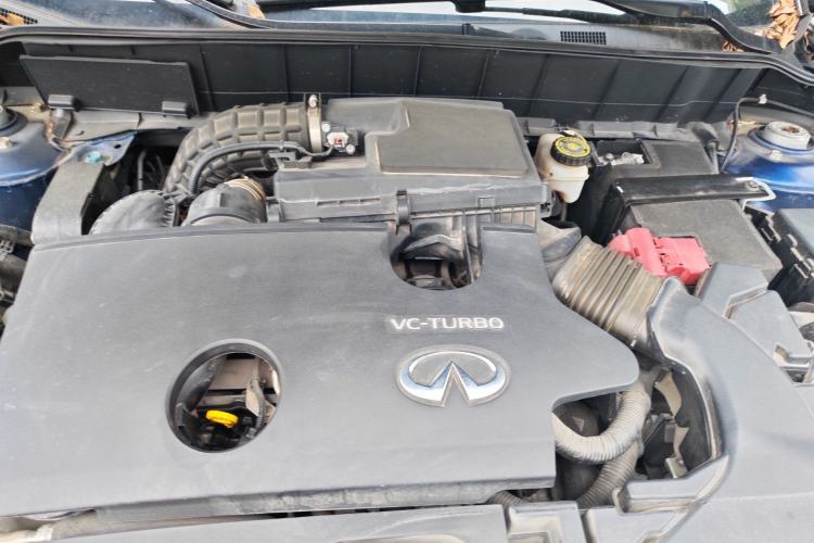 Used Infiniti QX50 2020 2.0T Two-Wheel Drive Fashion Edition Engine Bay