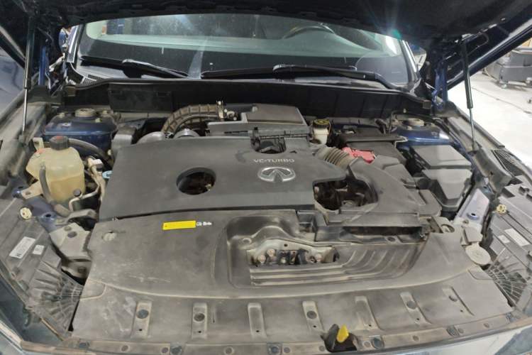 Used Infiniti QX50 2020 2.0T Two-Wheel Drive Fashion Edition Engine Bay