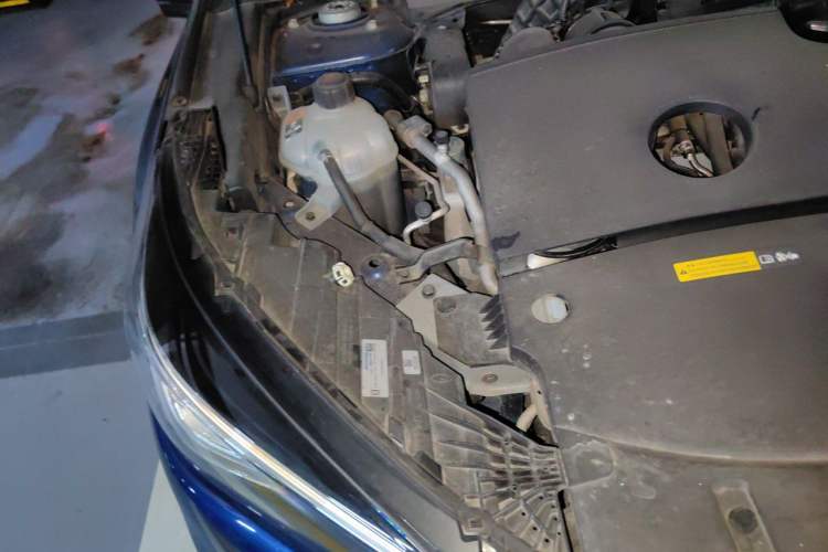 Used Infiniti QX50 2020 2.0T Four-Wheel Drive Navigation Edition Engine Bay Right