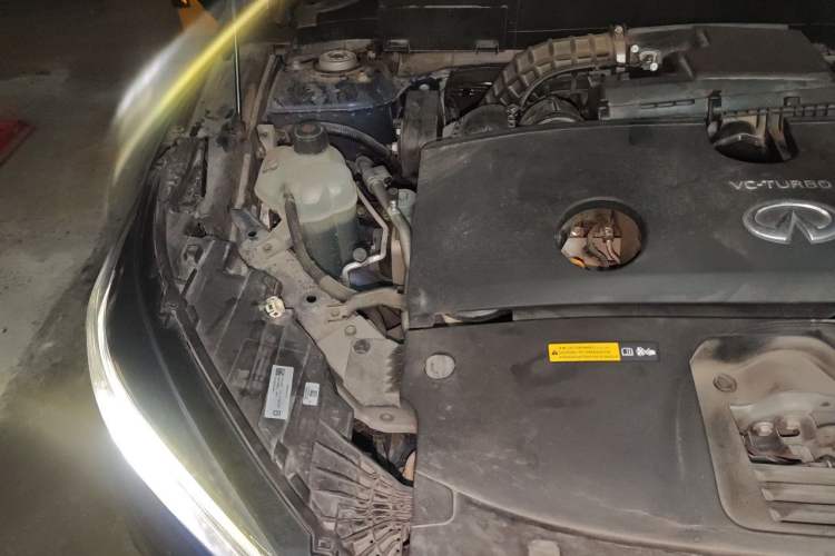 Used Infiniti QX50 2020 Revised Version 2.0T All-Wheel Drive Elite Edition Engine Bay Right