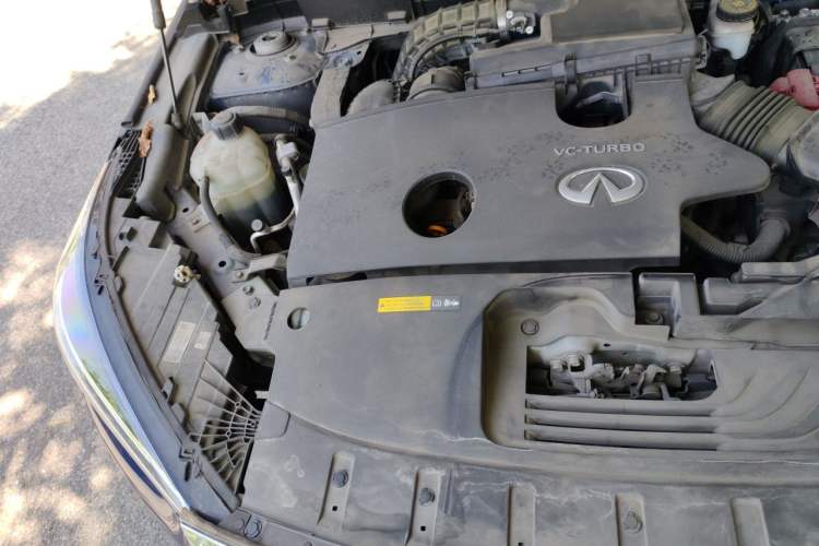 Used Infiniti QX50 2020 Revised Version 2.0T Two-Wheel Drive Fashion Edition Engine Bay Right
