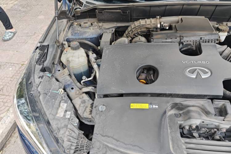 Used Infiniti QX50 2020 2.0T Four-Wheel Drive Flagship Edition Engine Bay Right