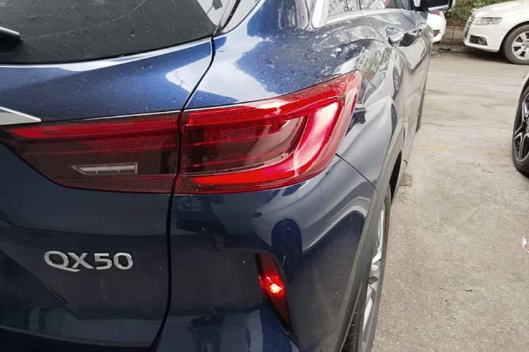 Used Infiniti QX50 2020 2.0T All-Wheel-Drive Elite Version Exterior 3