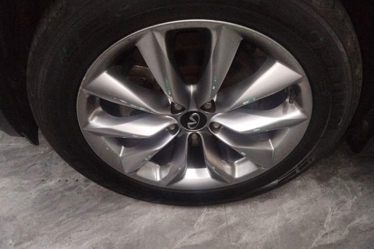 Used Infiniti QX50 2020 2.0T Two-Wheel Drive Fashion Edition Exterior 4