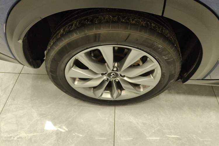 Used Infiniti QX50 2020 2.0T All-Wheel-Drive Elite Version Exterior 5
