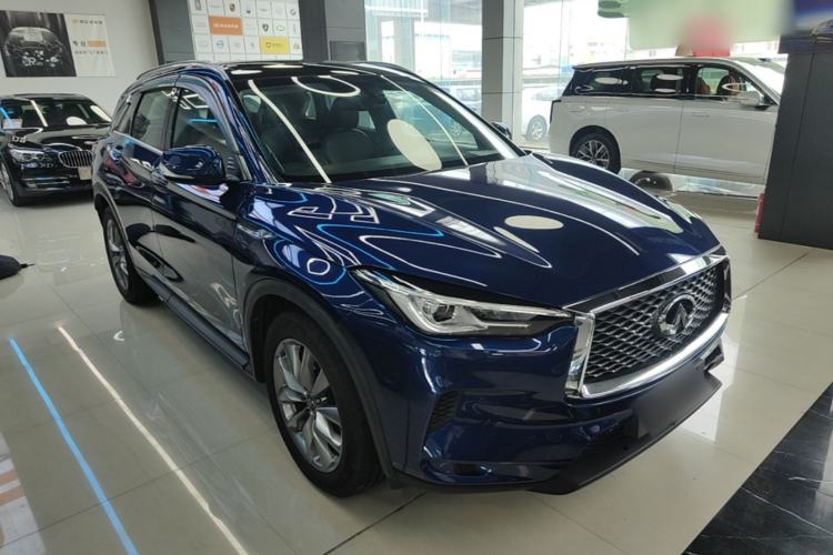 Used Infiniti QX50 2020 2.0T Two-Wheel Drive Fashion Edition Front Right 45 Deg