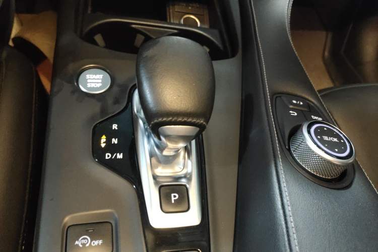 Used Infiniti QX50 2020 Revised Version 2.0T Two-Wheel Drive Fashion Edition Gear Lever