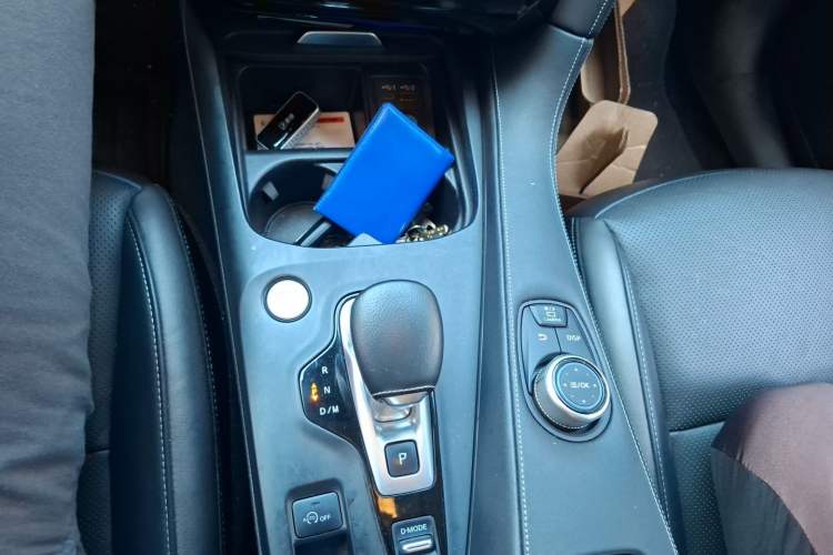 Used Infiniti QX50 2020 2.0T All-Wheel-Drive Elite Version Gear Lever