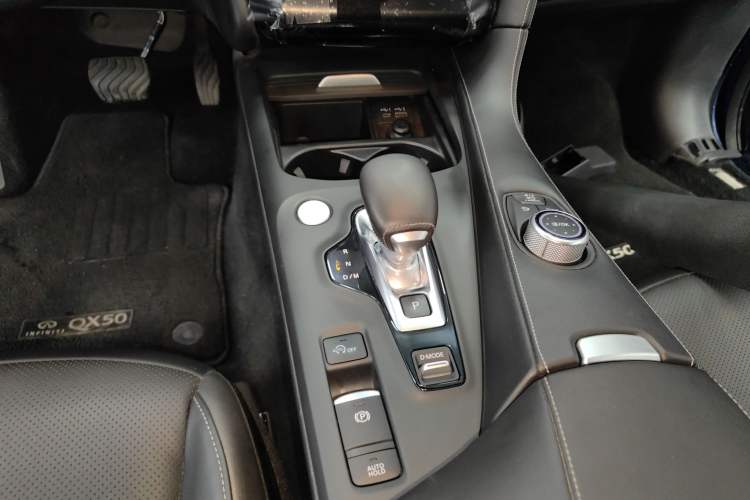 Used Infiniti QX50 2020 2.0T All-Wheel-Drive Elite Version Gear Lever