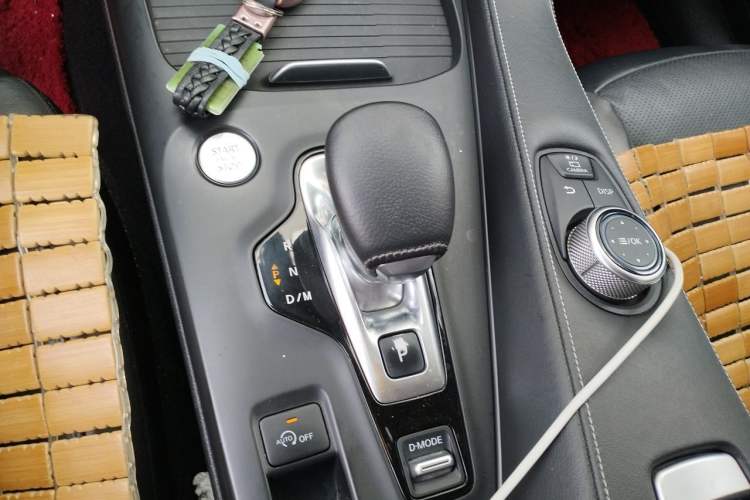 Used Infiniti QX50 2020 2.0T Four-Wheel Drive Navigation Edition Gear Lever