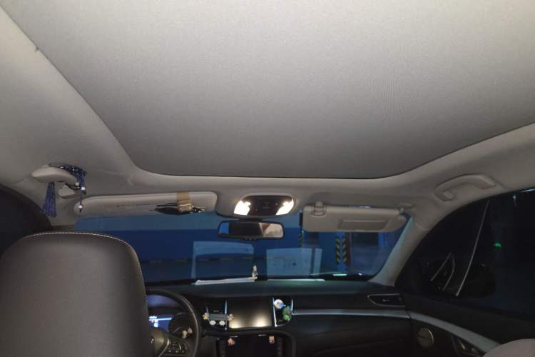 Used Infiniti QX50 2020 2.0T All-Wheel-Drive Elite Version Headliner