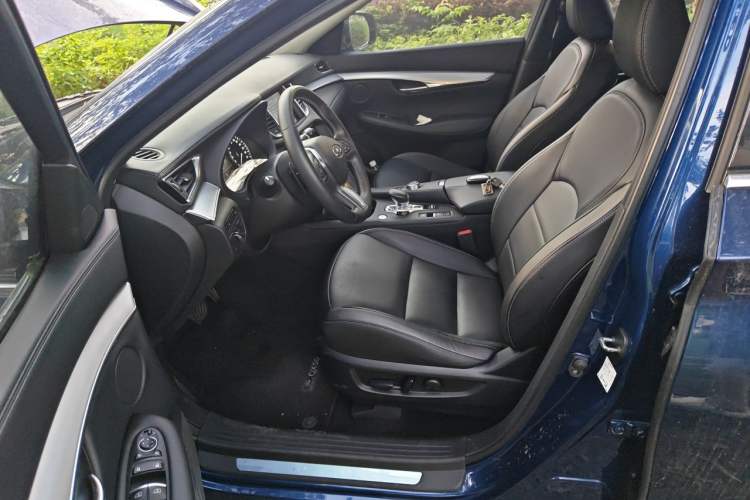 Used Infiniti QX50 2020 2.0T All-Wheel-Drive Elite Version Left Front Seat