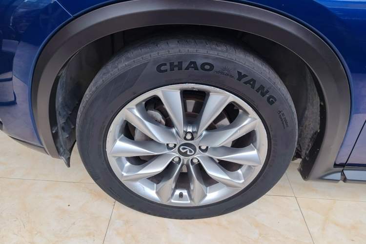 Used Infiniti QX50 2020 2.0T Two-Wheel Drive Fashion Edition Left Front Wheel Hub