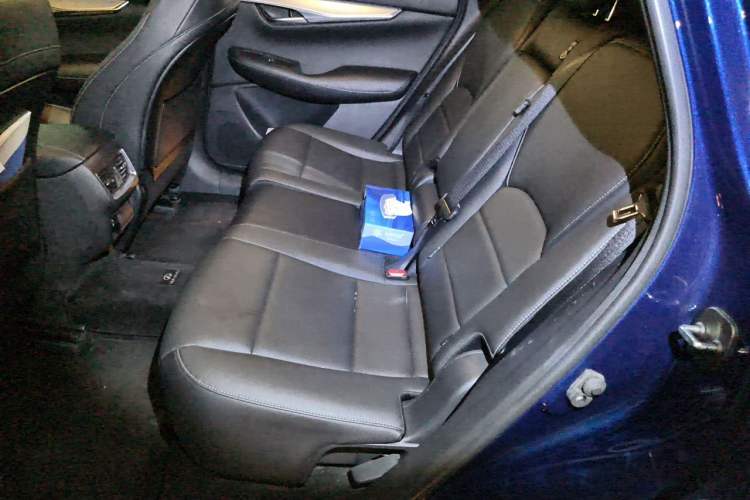 Used Infiniti QX50 2020 Revised Version 2.0T Two-Wheel Drive Fashion Edition Left Rear Seat