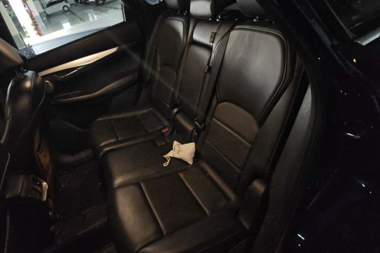 Used Infiniti QX50 2020 2.0T All-Wheel-Drive Elite Version Left Rear Seat