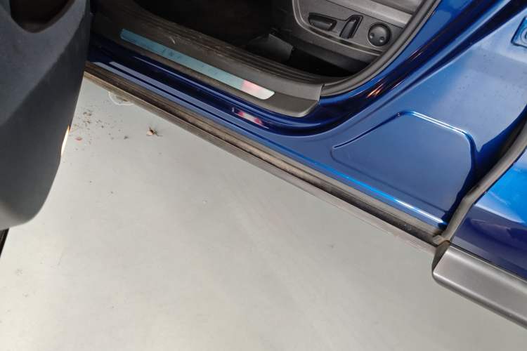 Used Infiniti QX50 2020 Revised Version 2.0T All-Wheel Drive Elite Edition Left Side Sill