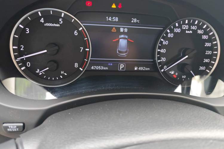 Used Infiniti QX50 2020 2.0T Two-Wheel Drive Fashion Edition Odometer Close Up