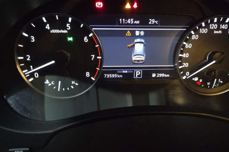 Used Infiniti QX50 2020 2.0T All-Wheel-Drive Elite Version Odometer Close Up