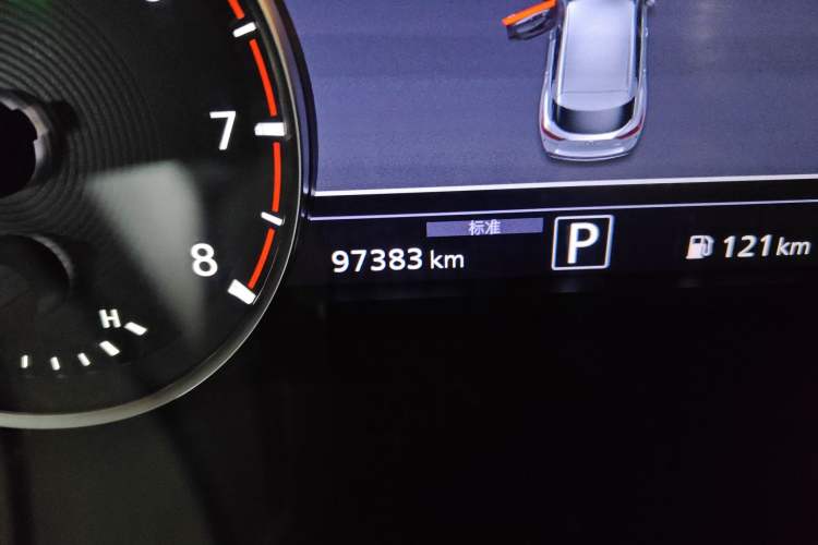 Used Infiniti QX50 2020 2.0T All-Wheel-Drive Elite Version Odometer Close Up
