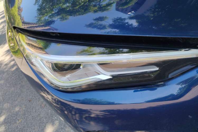 Used Infiniti QX50 2020 Revised Version 2.0T Two-Wheel Drive Fashion Edition Right Front Headlight