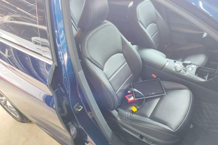Used Infiniti QX50 2020 2.0T Two-Wheel Drive Fashion Edition Right Front Seat