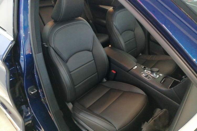 Used Infiniti QX50 2020 Revised Version 2.0T Two-Wheel Drive Fashion Edition Right Front Seat