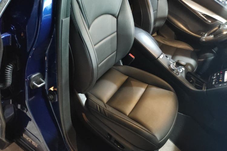 Used Infiniti QX50 2020 Revised Version 2.0T Two-Wheel Drive Fashion Edition Right Front Seat