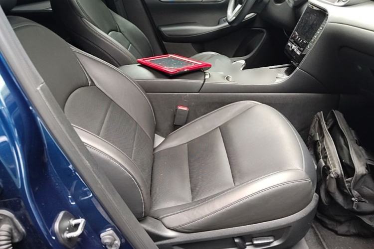 Used Infiniti QX50 2020 2.0T All-Wheel-Drive Elite Version Right Front Seat