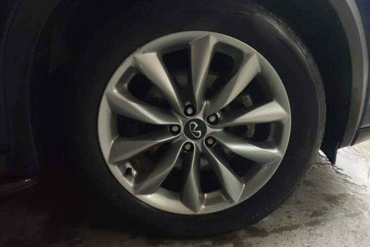 Used Infiniti QX50 2020 Revised Version 2.0T All-Wheel Drive Elite Edition Right Front Wheel Hub