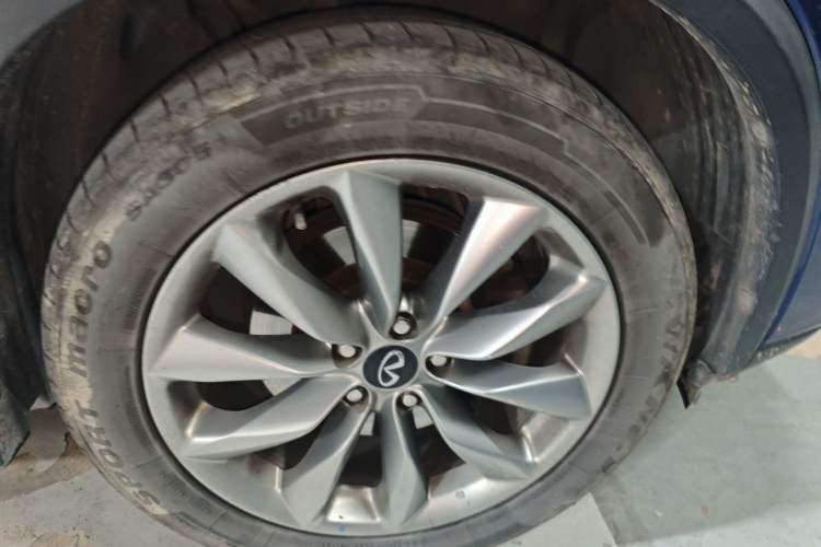 Used Infiniti QX50 2020 2.0T Two-Wheel Drive Fashion Edition Right Front Wheel Hub