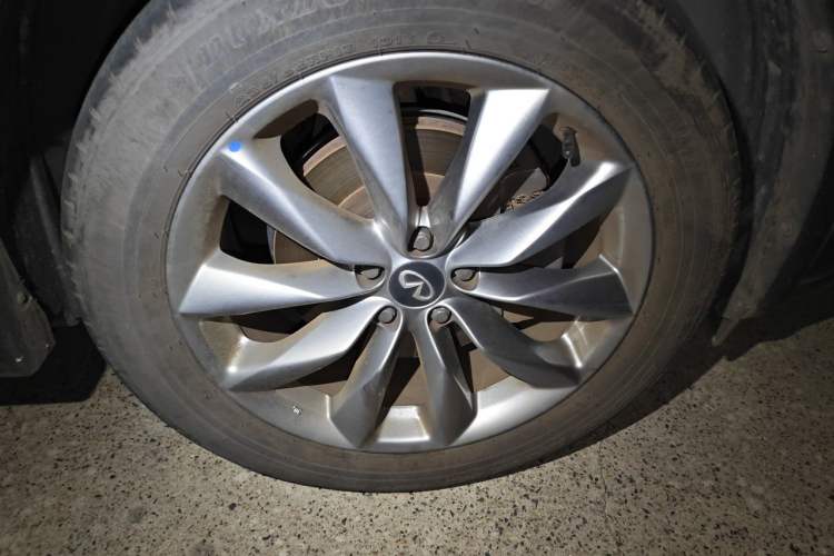 Used Infiniti QX50 2020 Revised Version 2.0T All-Wheel Drive Elite Edition Right Front Wheel Hub