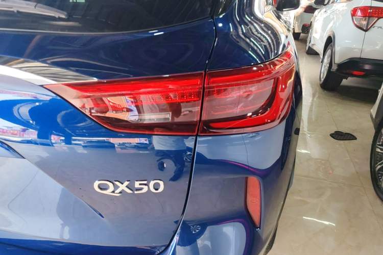 Used Infiniti QX50 2020 2.0T Two-Wheel Drive Fashion Edition Right Rear Taillight