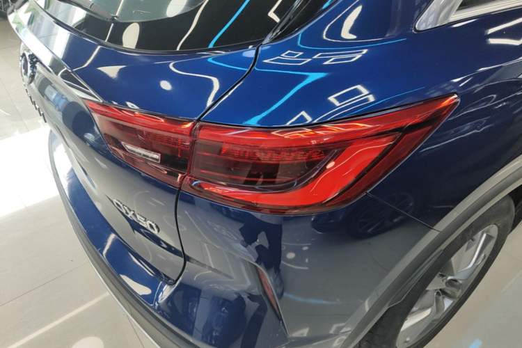 Used Infiniti QX50 2020 2.0T Two-Wheel Drive Fashion Edition Right Rear Taillight