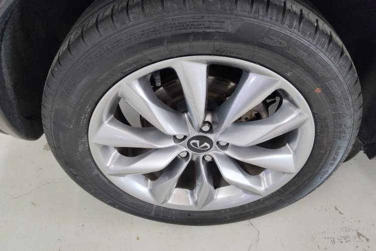 Used Infiniti QX50 2020 Revised Version 2.0T All-Wheel Drive Elite Edition Right Rear Wheel Hub