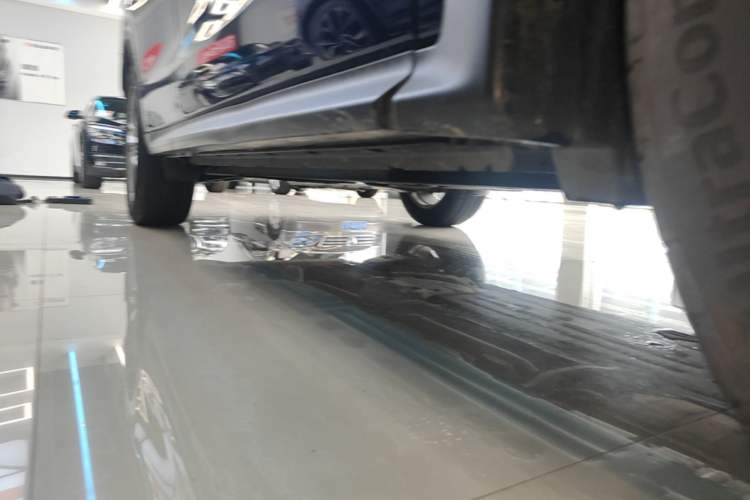 Used Infiniti QX50 2020 2.0T Two-Wheel Drive Fashion Edition Right Side Sill
