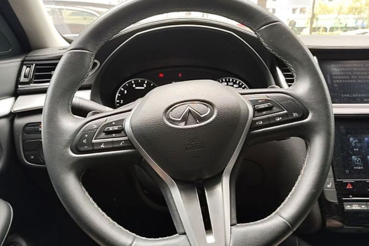 Used Infiniti QX50 2020 2.0T All-Wheel-Drive Elite Version Steering Wheel