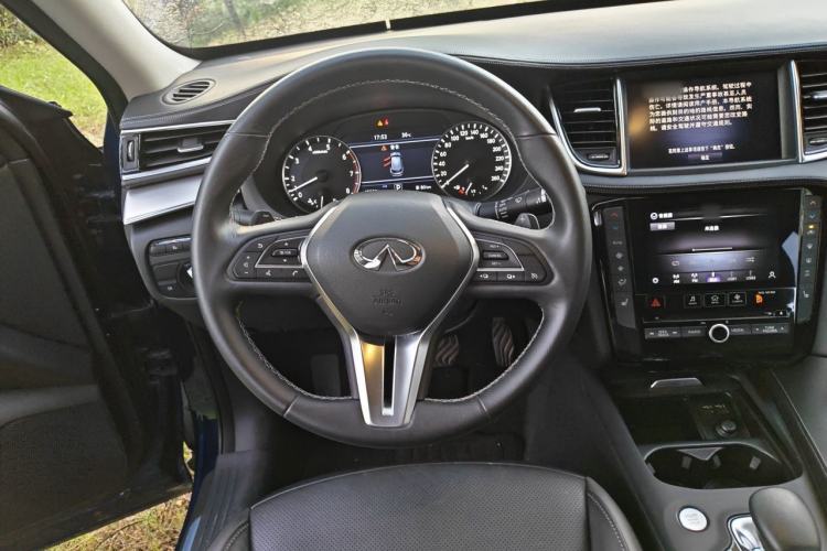 Used Infiniti QX50 2020 2.0T All-Wheel-Drive Elite Version Steering Wheel