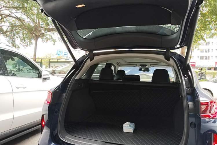 Used Infiniti QX50 2020 2.0T All-Wheel-Drive Elite Version Trunk