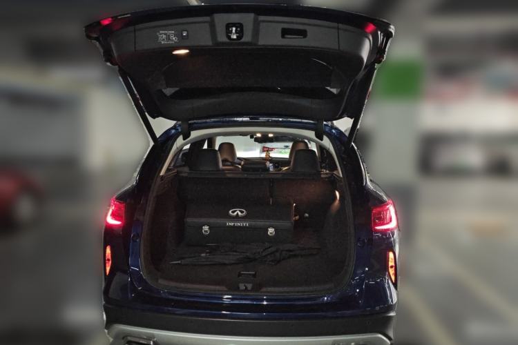 Used Infiniti QX50 2020 2.0T All-Wheel-Drive Elite Version Trunk
