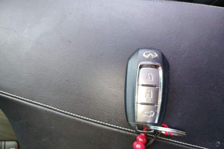 Used Infiniti QX50 2020 Revised Version 2.0T Two-Wheel Drive Fashion Edition Vehicle Key