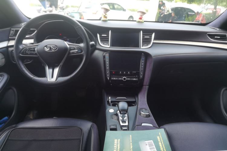 Used Infiniti QX50 2020 2.0T Four-Wheel Drive Flagship Edition Center Console
