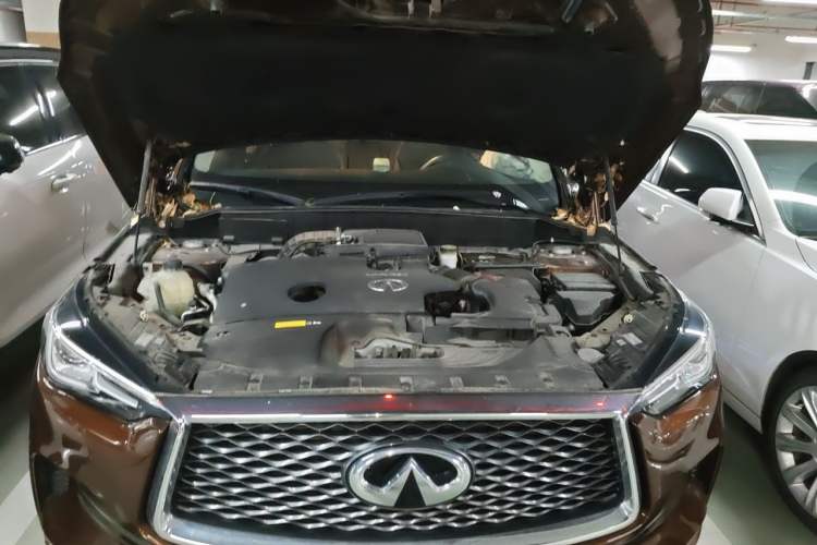 Used Infiniti QX50 2020 Revised Version 2.0T All-Wheel Drive Elite Edition Engine Bay