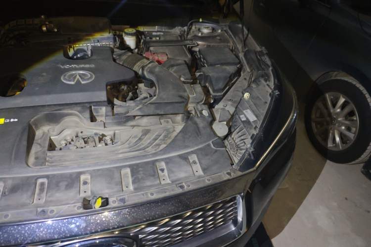Used Infiniti QX50 2020 2.0T All-Wheel-Drive Elite Version Engine Bay Left