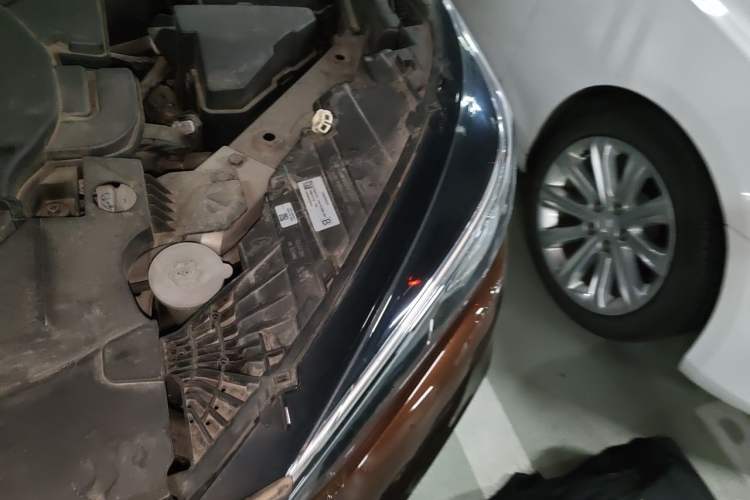 Used Infiniti QX50 2020 Revised Version 2.0T All-Wheel Drive Elite Edition Engine Bay Left